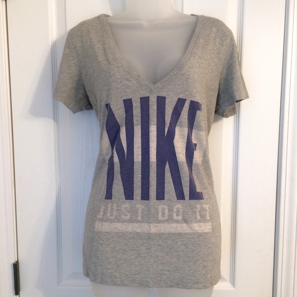 Nike Slim Fit Vneck Tshirt